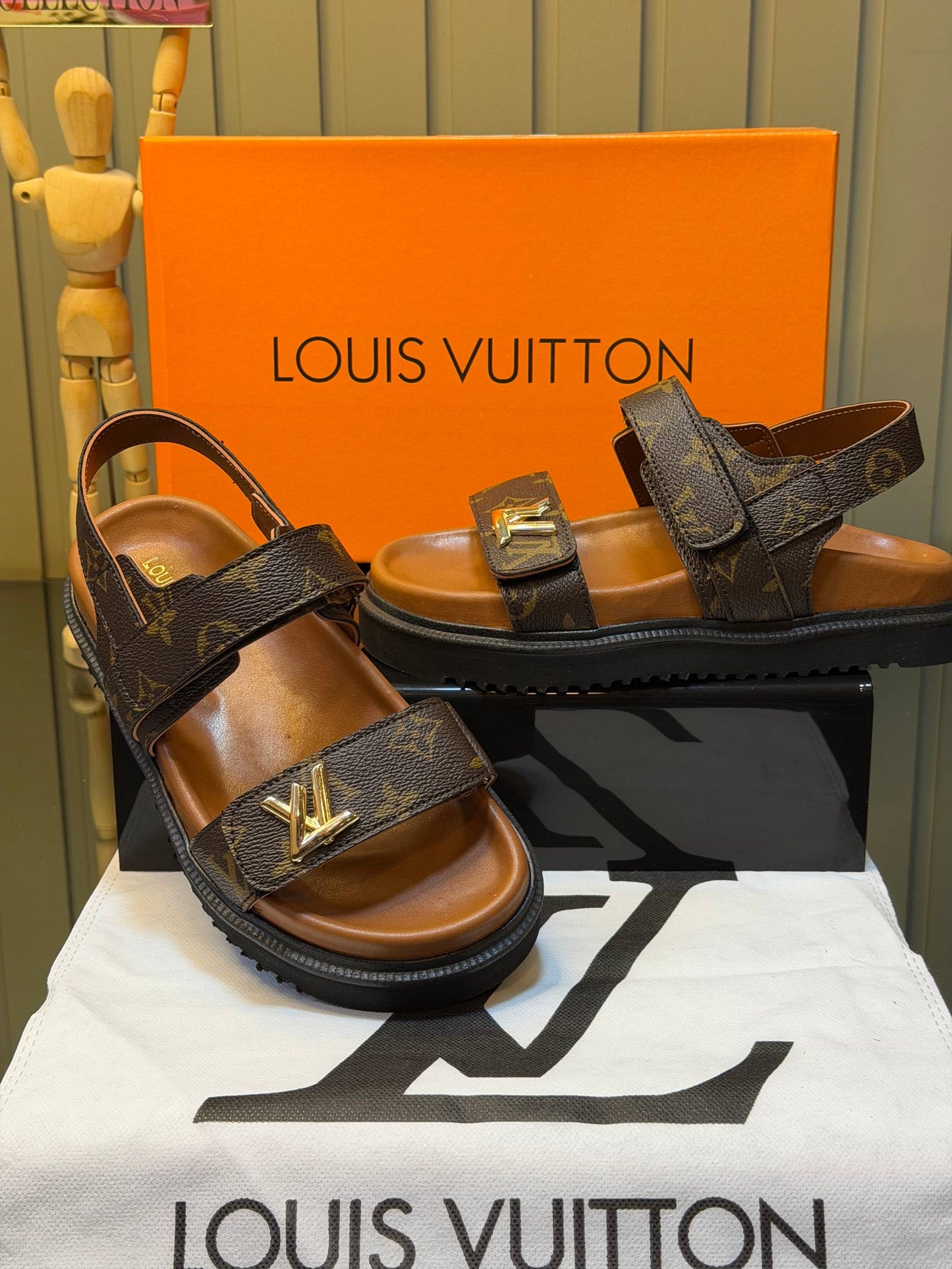 L - Sandals
