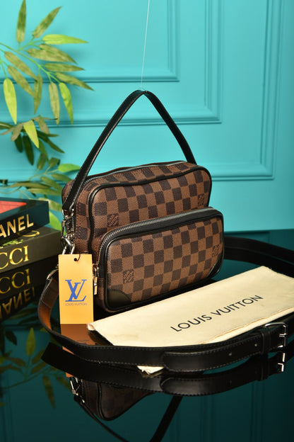 Nil Crossbody
